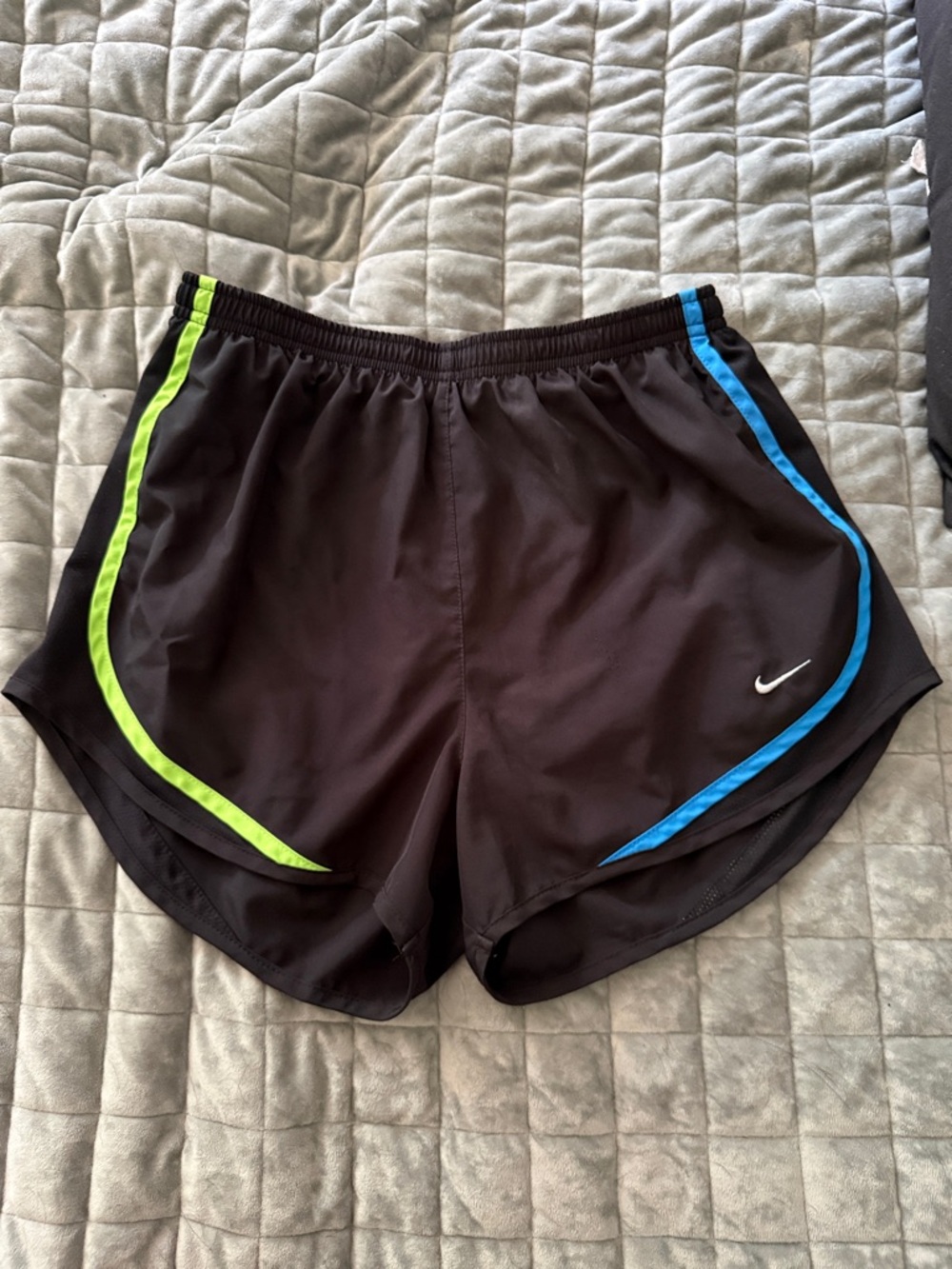 Nike Women’s Black Running Athletic Shorts size Medium